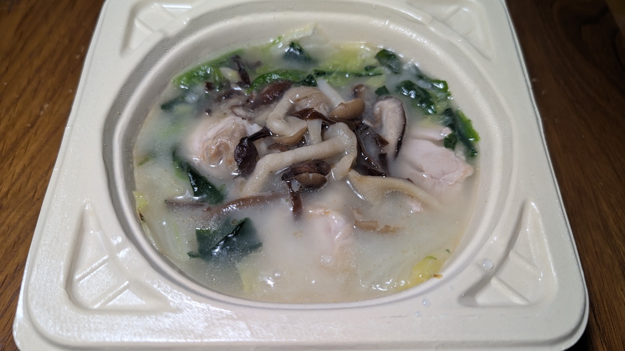 温め後の鶏もも肉のとろみ白湯スープ